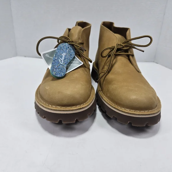 Clarks Overdale Mid Wheat Nubuck Leather Chukka Boots for  display picture 2